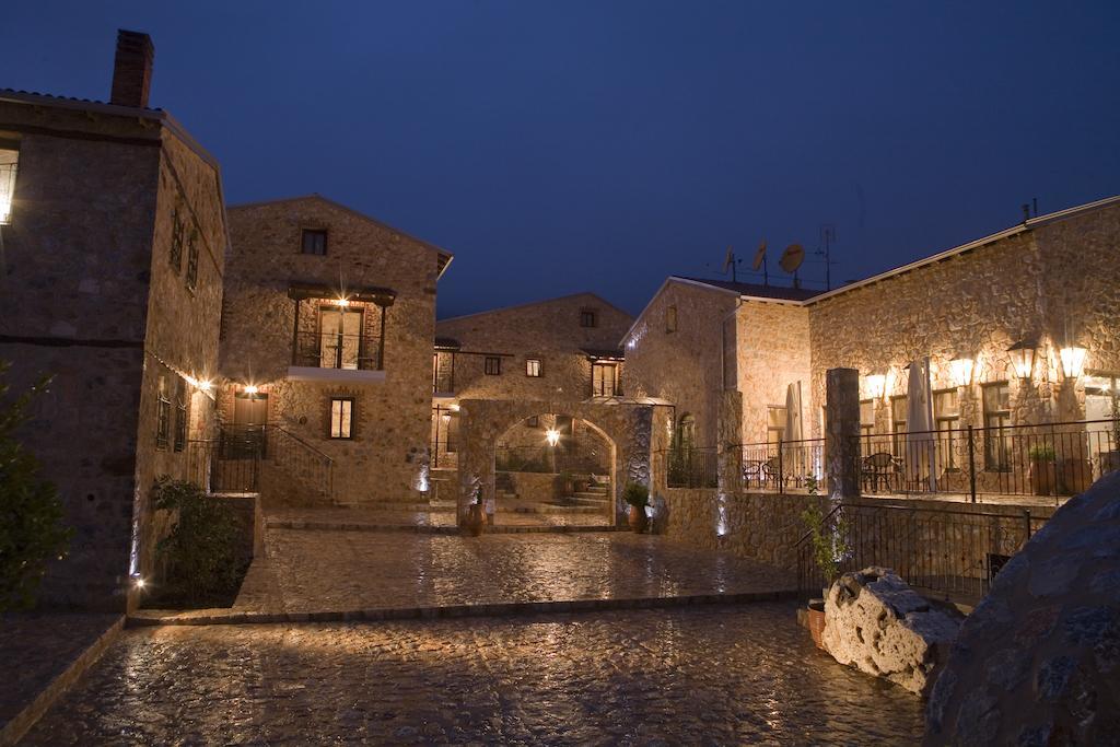 Pleiades Hotel Флорина Екстериор снимка